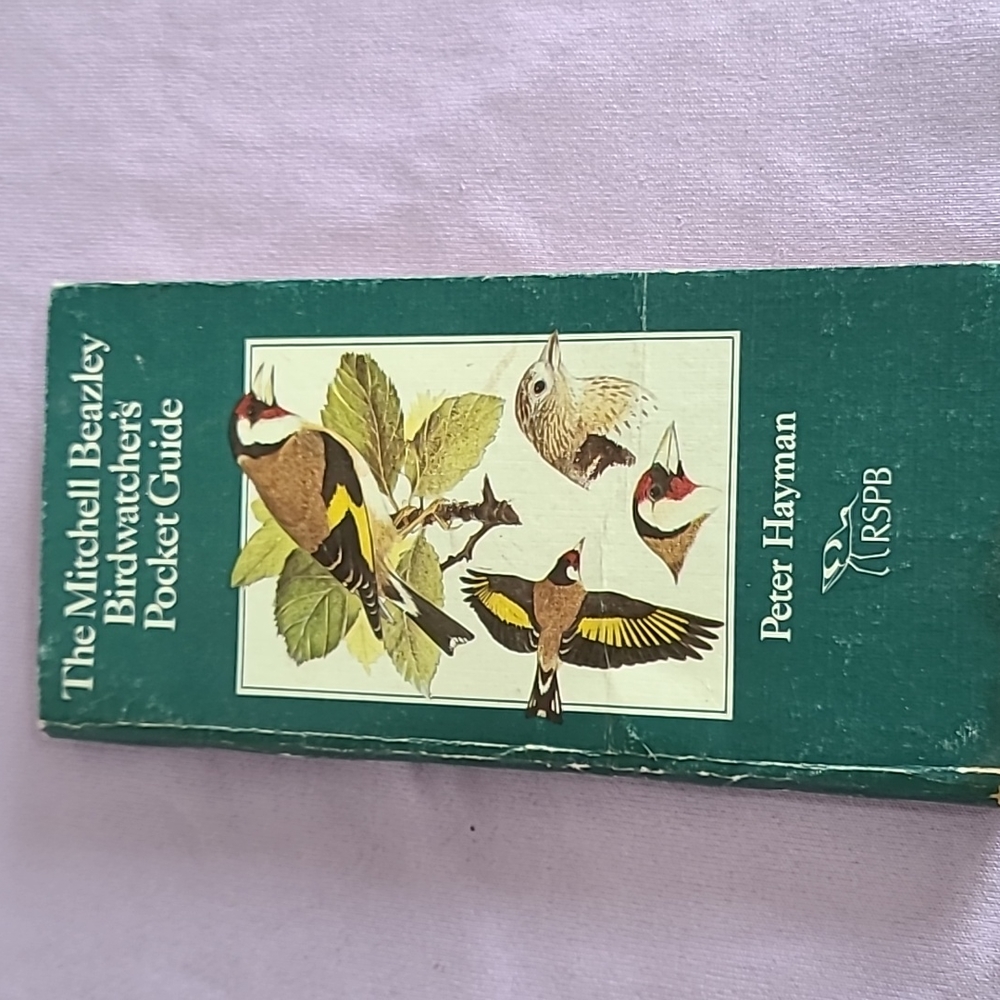 Mitchell Beazley Birdwatcher's Pocket Guide